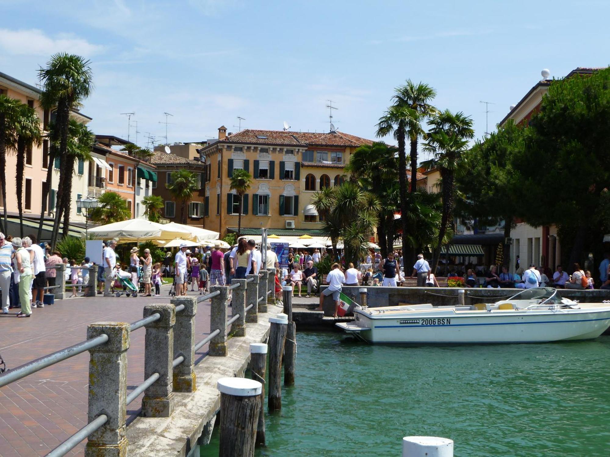 Le Reve B&B - Lake View Rooms Sirmione Exterior photo